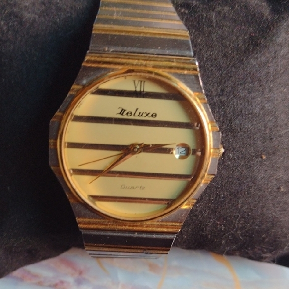 Deluxe Gold and Black Striped Watch - Picture 1 of 2